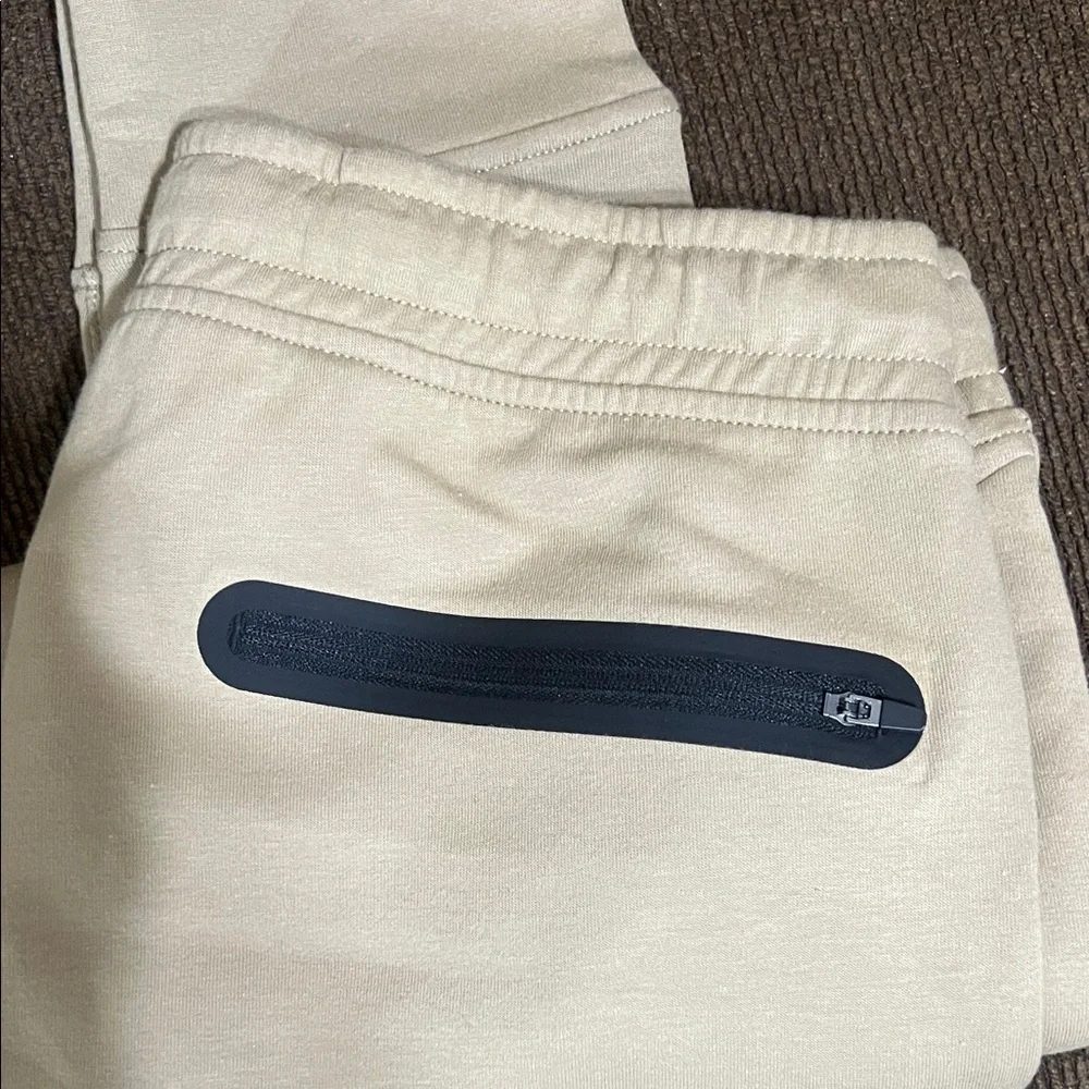 NWOT - American Eagle Outfitters Pants I Men's I Jogger I Stretch Fabric